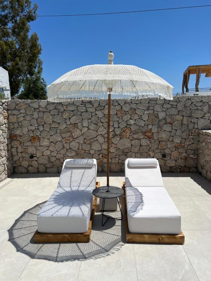 Milos Complex *