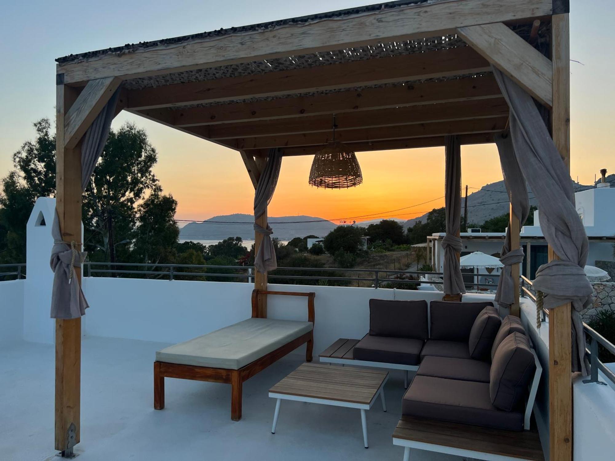Milos Complex Pefki