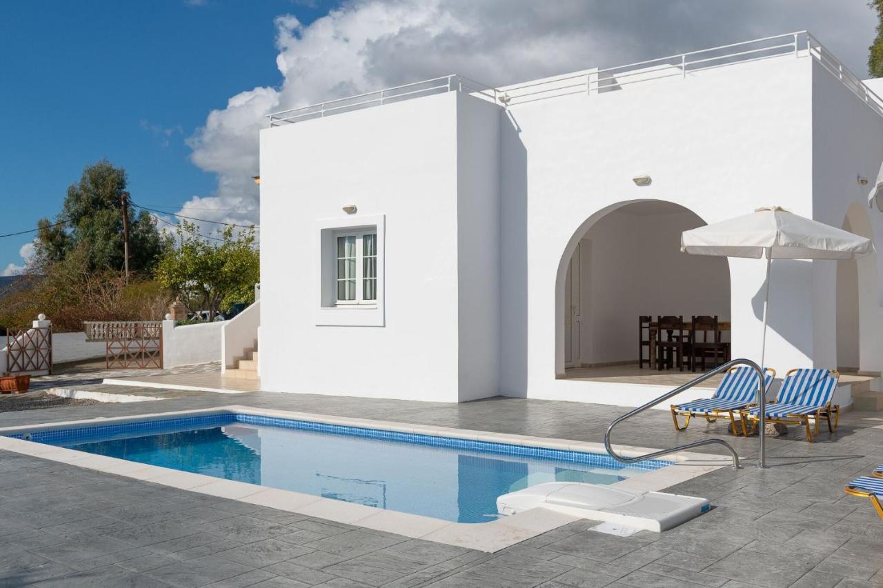 Milos Complex * Pefki